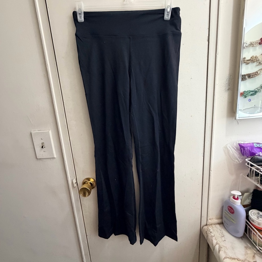 Black Yoga Pants Leggings - Picture 4 of 8